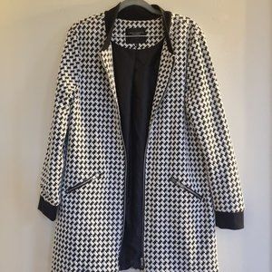 Sanctuary Clothing Houndstooth City Coat black and white. Full front zip. Size L